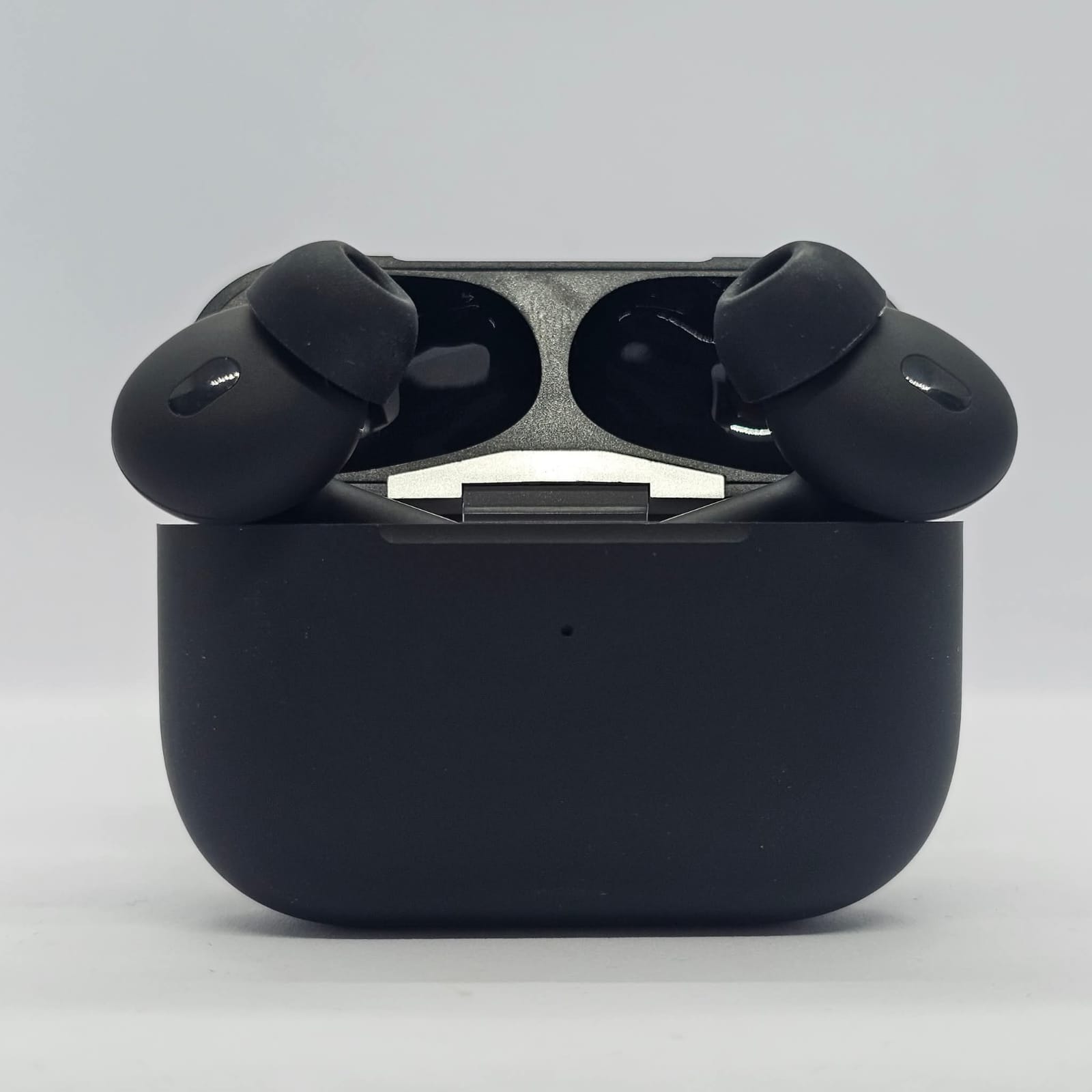 airpods pro (2nd generation) master copy (dubai version) airpods pro (2nd generation) master copy (dubai version)